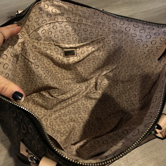 GUESS purse - Picture 3 of 5